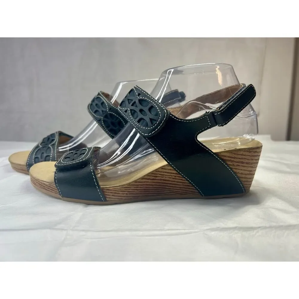 Clarks bendables Black wedge Women Size 8.5
